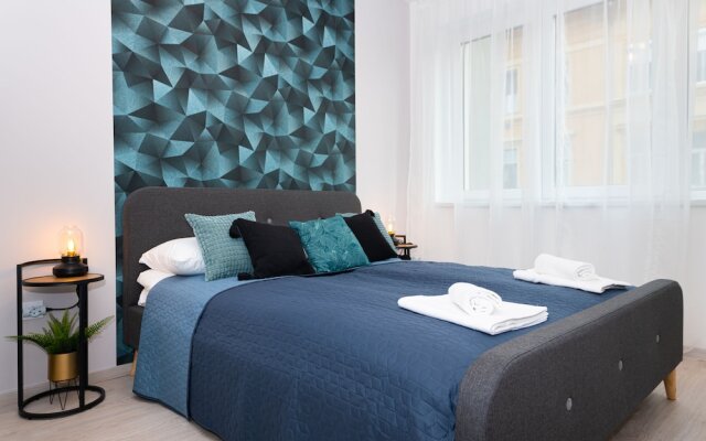 WestSide Apartments by Urbanrent