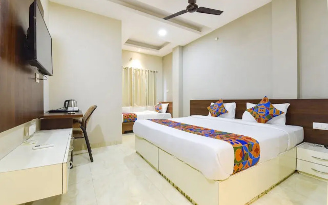 Fabhotel Utsah