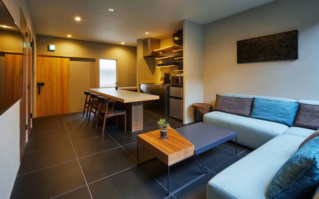 HANARE KYOTO Hachijoguchi