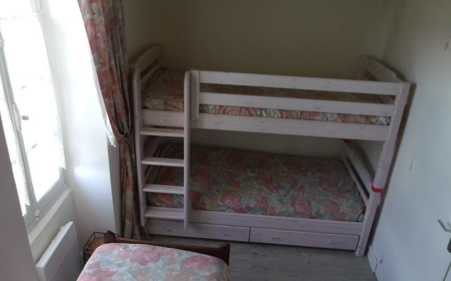 House With 2 Bedrooms in Saint-colomb-de-lauzun, With Pool Access, Ter