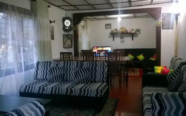 Srihelyes Inn