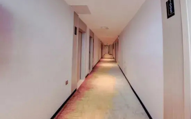 Elong ME Hotel (Shaoguan Senlingongyuan Railway East Station)