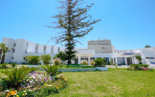 Hotel Les Pyramides