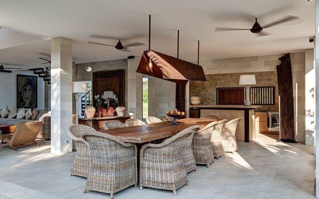 Abaca Villas