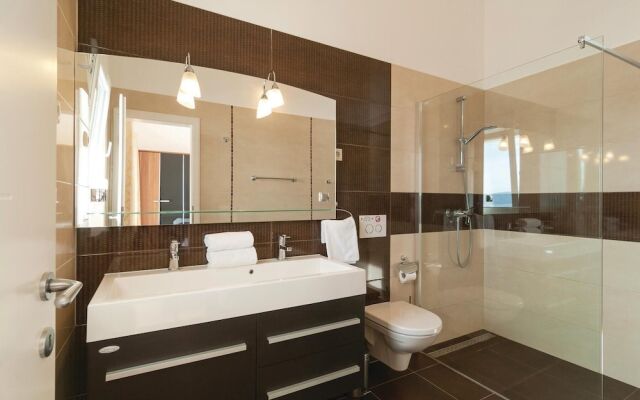 Amazing Home in Celina With Wifi and 4 Bedrooms