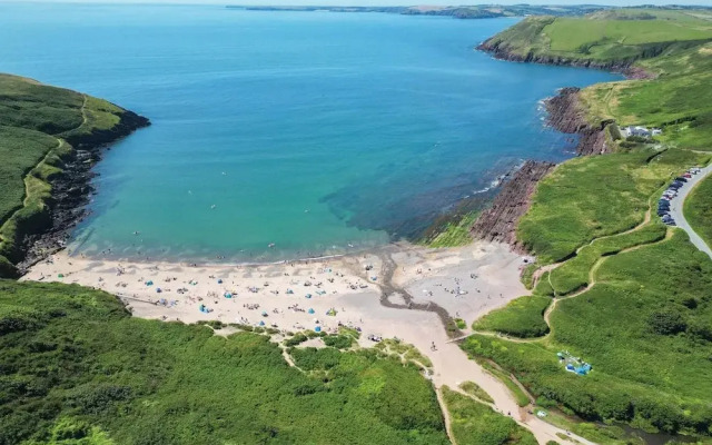 Sea Glass - 2 Bedroom Apartment - Manorbier