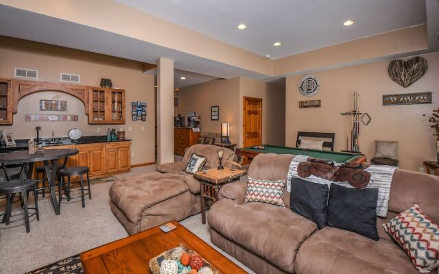 Pinnacle Retreat 5 Bedroom House