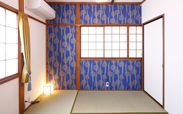 Kanazawa Higashiyama Chaco