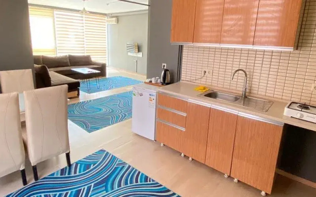216 Hill Suites