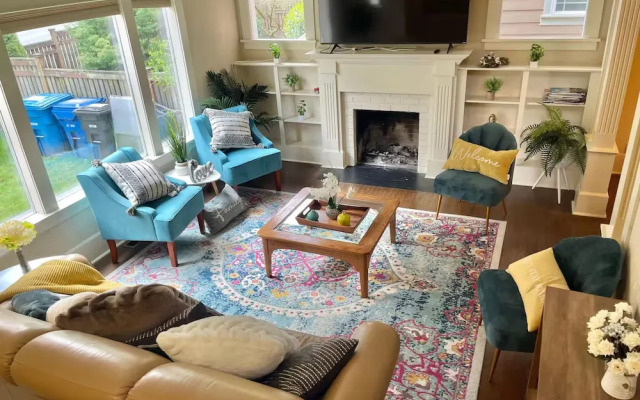Anne Haven Spacious Retreat DT Seattle