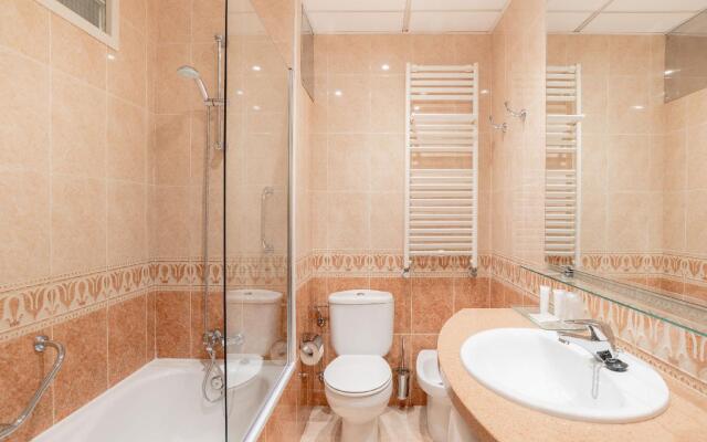 Hotel Pirineo Figueres by Pierre and Vacances