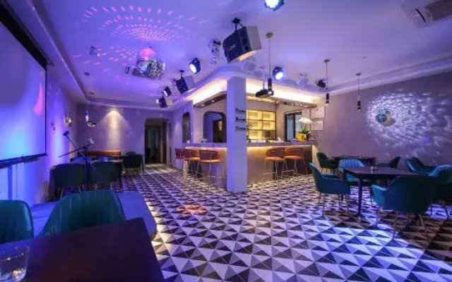 Jinglan·Hua Xi Yi Pin  Hotel