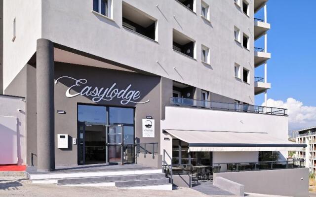 Ra Sidence Easy Lodge