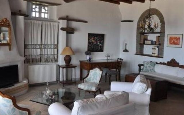 Thea Thalassa Exclusive Living Studios