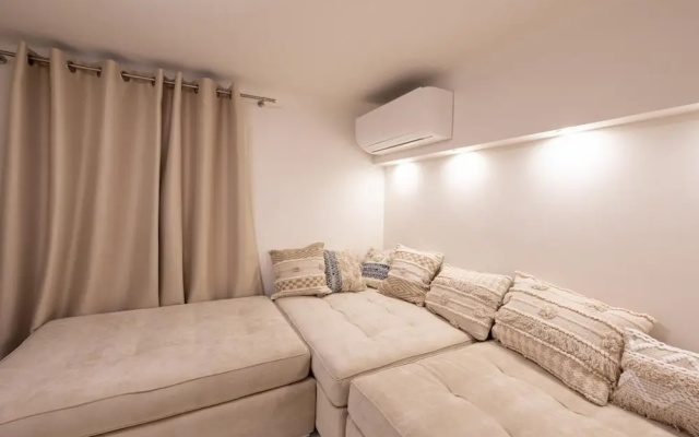 Plaka s Privileged Accommodation