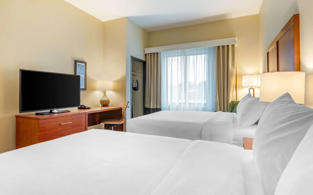 Comfort Inn & Suites West Des Moines