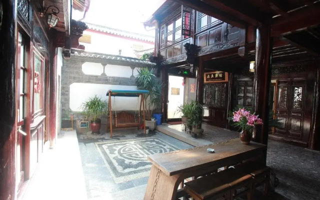 Yongxia Naxi Boutique Inn