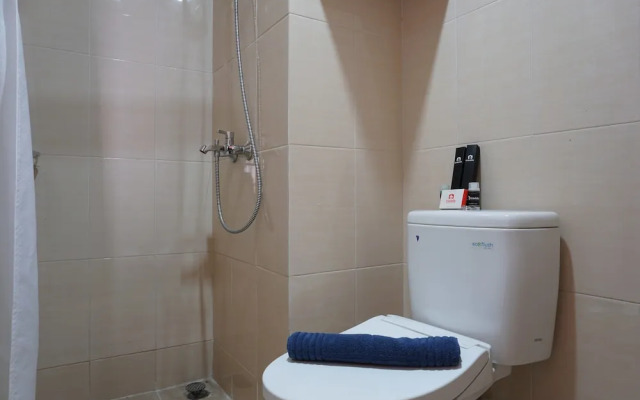 Best Homey Studio at The Oasis Apartment