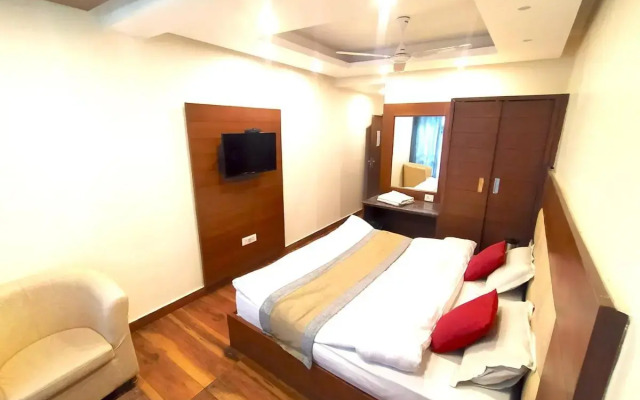 Hotel Samrat | On Mall Road with complimentary Parking