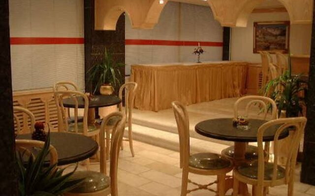 Clermont Hotel Suites