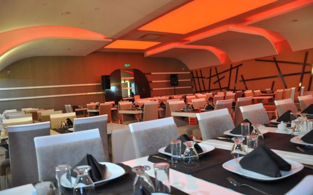 Cihan Otel