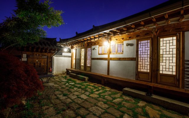 Gaeunchae Hanok Guesthouse Jeonju