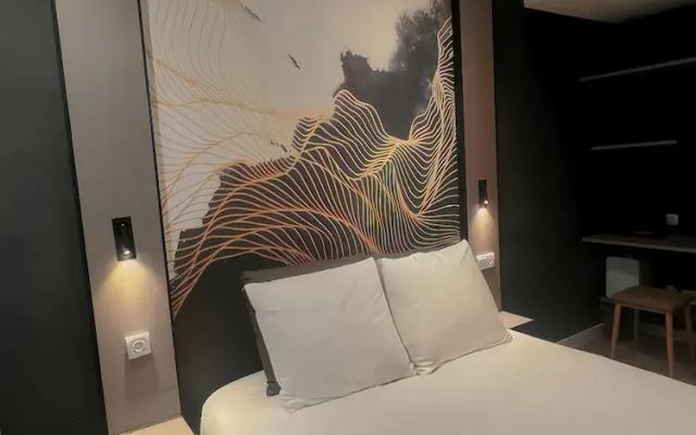 Nebula Hotel by INE'S