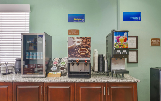 Best Western Teal Lake Inn