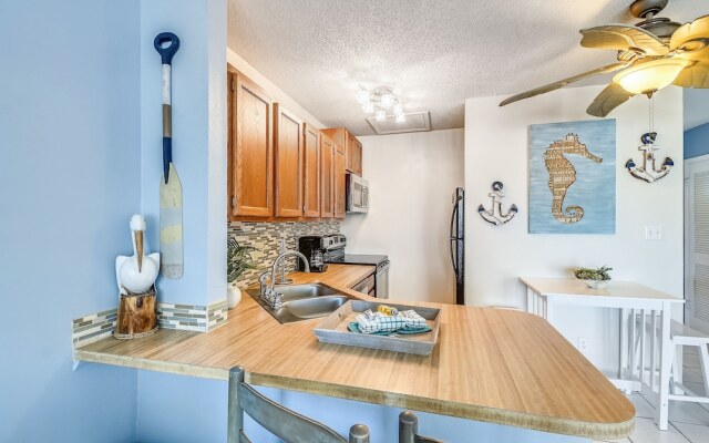 Sandpiper Cove 8229 Studio Bedroom Condo by RedAwning