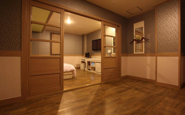 KS Hotel