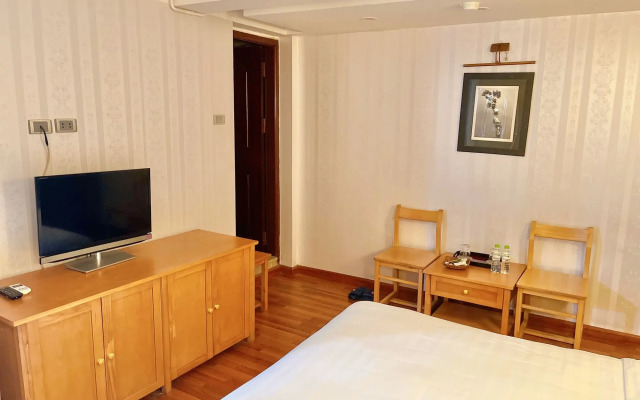 Hanoi Central Park Hotel