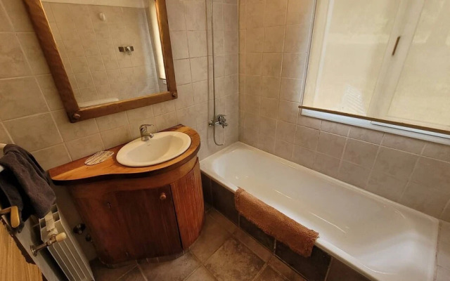 Esaki Farm Near El Bolson