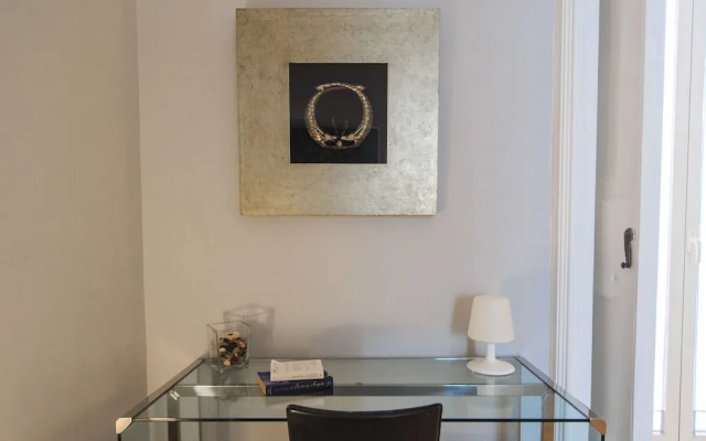 SpaccaNapoli Comfort Suites
