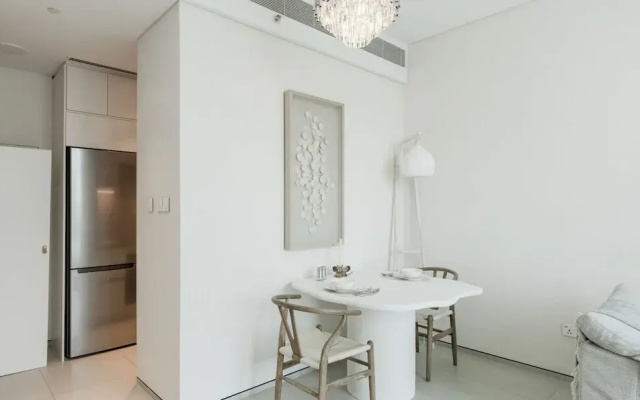 Luxury at JBR Jumeirah Gate Tower 1