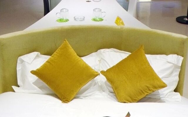 Huaqianshu Date Theme Design Hotel