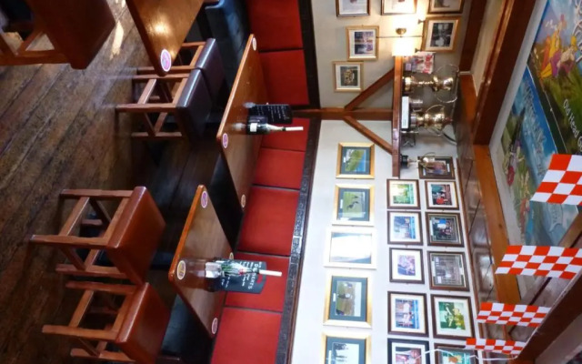 White Lady Hotel