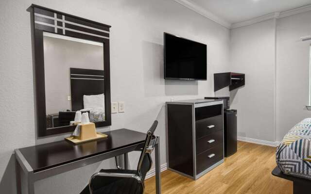 Motel 6 Humble, TX - Houston International Airport