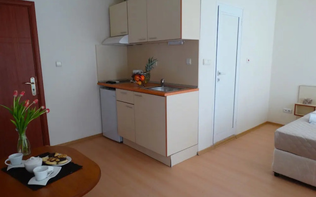 Rainbow 2 Apartments by Sandapart