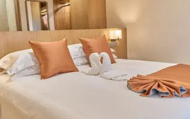 Qianyuan Jiangxin Hotel