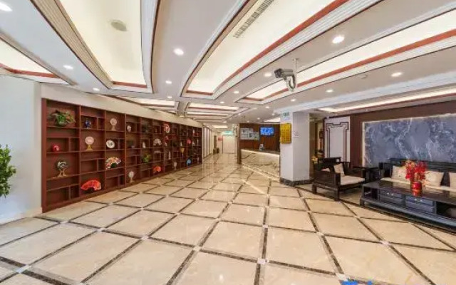 Wanfu Building Hotel (Beisheng Plaza Branch of Urumqi High-Speed Railway Station)