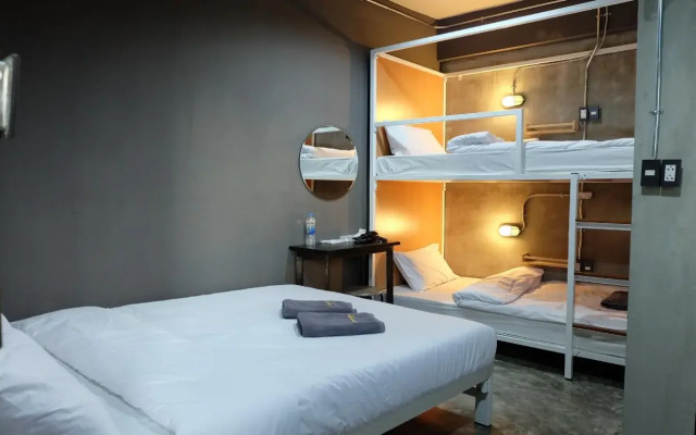 Sleepover Hostel Bangkok