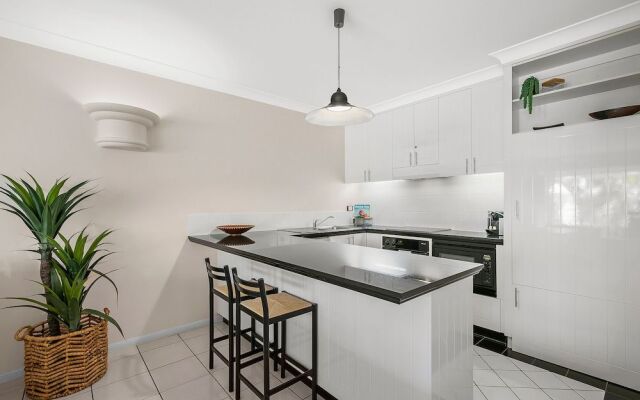 Belle Escapes - Oceanview Suite Alamanda Beachfront Resort "88"