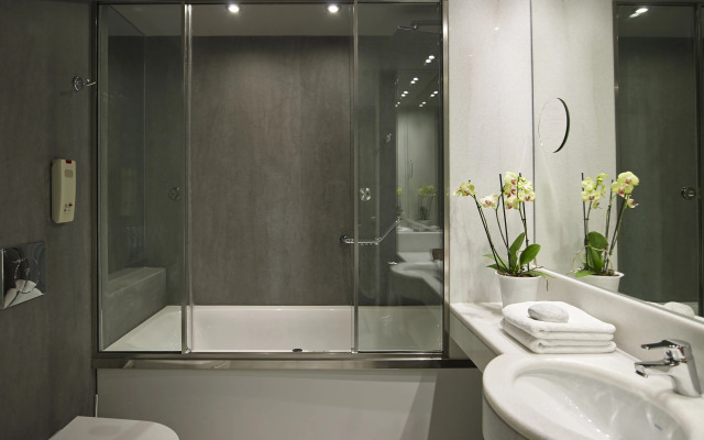 Kyma Suites Beach Hotel