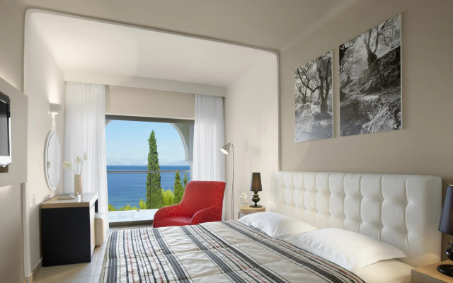 MarBella, Mar-Bella Collection Hotel