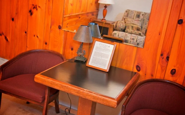 Adirondack Diamont Point Lodge