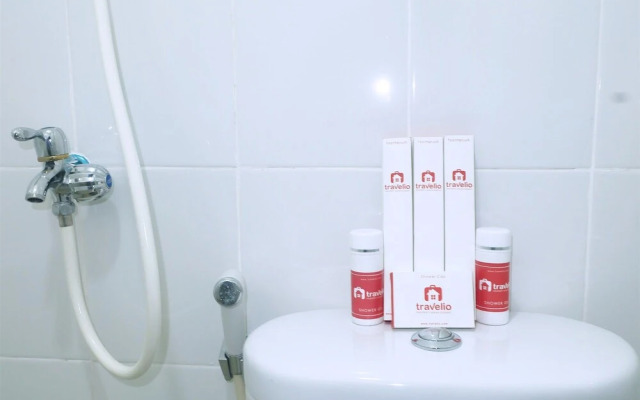 2BR Near Shopping Centre Bassura Apartment