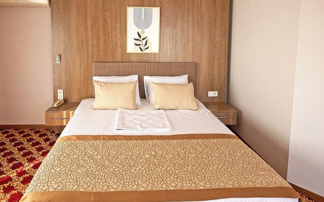 Lion City Otel