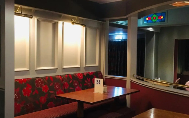 Royal Court Hotel