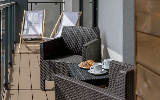 Prestige Golden View Wellness Apartments