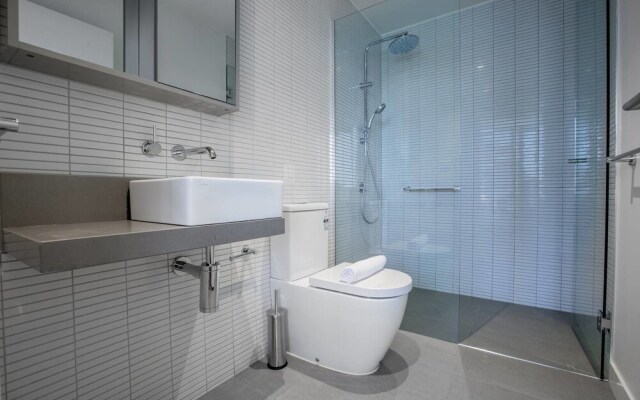 66 Elegant Glance 2 BD 2 Bth LV 10 Near Garden